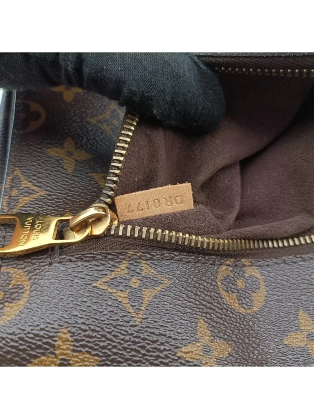 Louis Vuitton Pochette Metis MM Monogram Brown Canvas Handbag